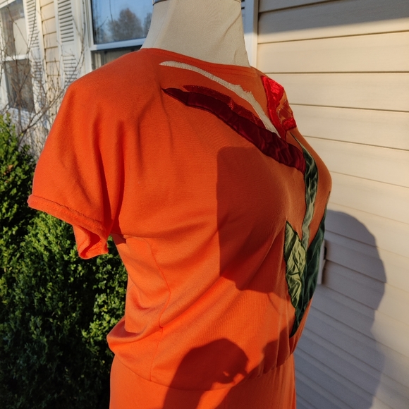 MEDIUM Cervelle Orange Knit Top & Skirt Set - Picture 9 of 11